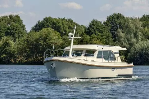Linssen Grand Sturdy 35.0 Sedan steel motor yacht