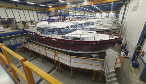 Hull number 3958; the 425th yacht in the Logicam II production line