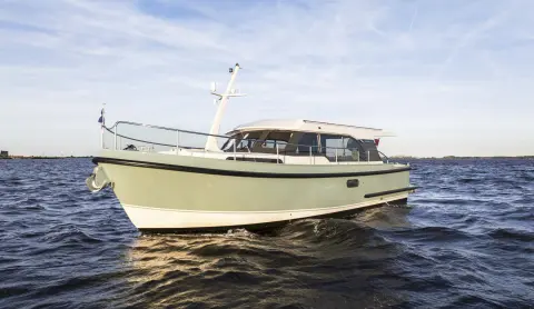 pre owned Linssen 35 SL Sedan ref 3666