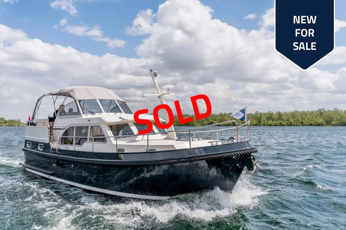 sistership New for sale Grand  Sturdy 35.0 AC motoryacht - dark blue hull